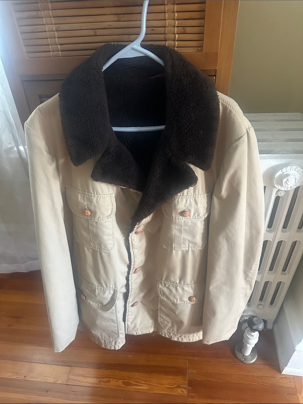 Men's Vintage Jacket with Dark Brown Sherpa Collar and Wooden Buttons